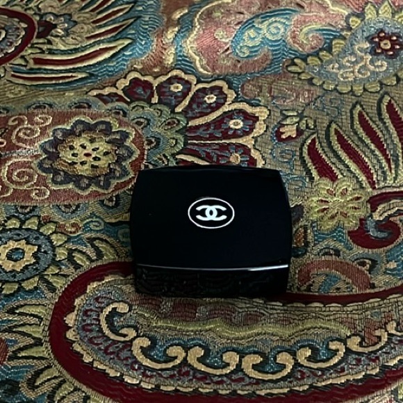 Chanel Powder Blush - Picture 2 of 6